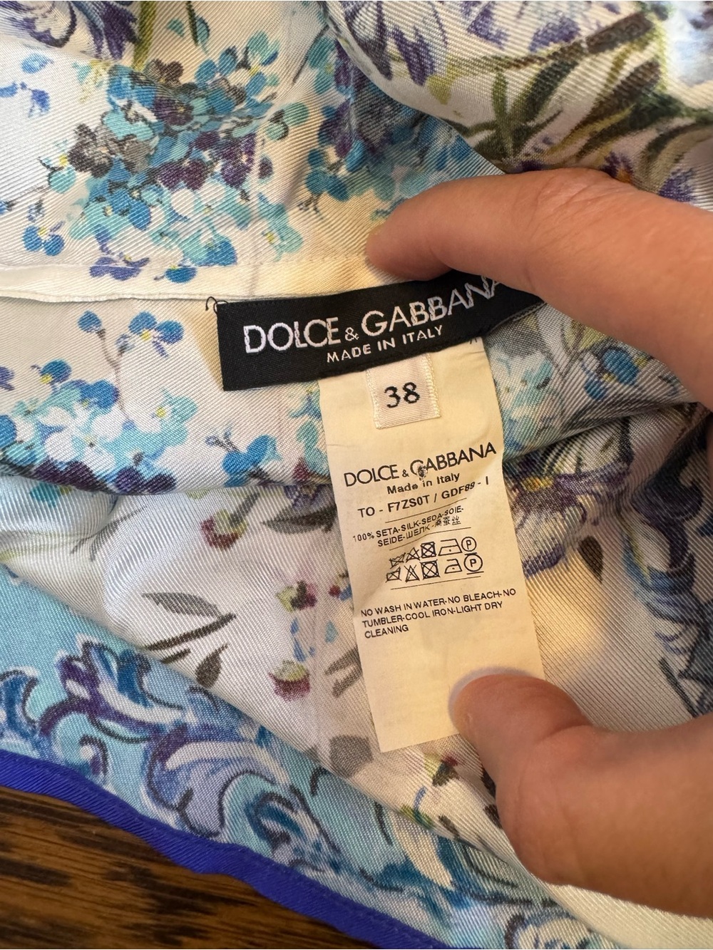 Dolce&Gabbana blue silk majolica Sleeveless Floral Vase Print blouse top IT 38 - Picture 4 of 13